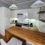 Apartment Ogrody * Wi-fi * Jezyce * 3 Km Center Poznan